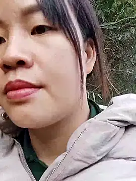 yelow-bee online show from November 26, 2025, 12:21 am