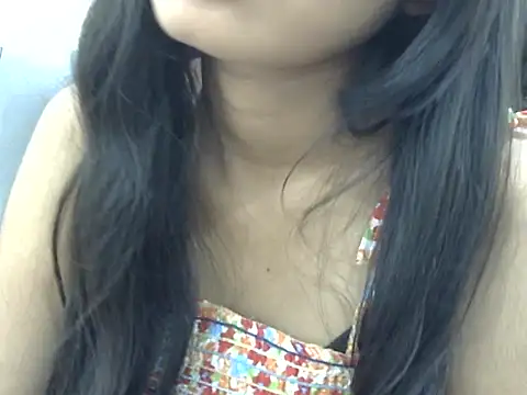 SEXY PRIYA83 online show from November 13, 2025, 9:51 pm