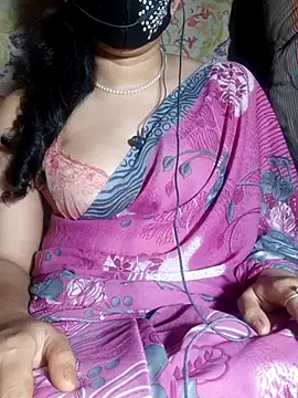 HotGirl23231 online show from April 29, 2026, 6:36 pm