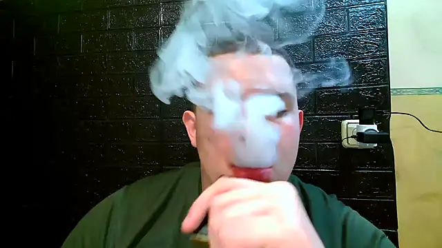 CuteButNaughty  online show from November 27, 2025, 5:02 pm