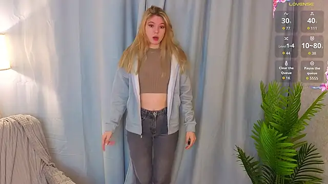 ToyaBosques online show from November 22, 2025, 3:05 am