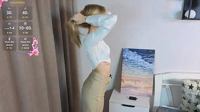 ToyaBosques online show from November 26, 2025, 3:06 am