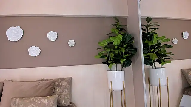 Snapshot of sofiaivanova chatting on February 15, 2026, 7:51 am sofiaivanova online show from February 15, 2026, 7:51 am