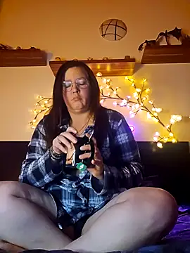 Persephone CH off online show from November 24, 2025, 8:20 pm