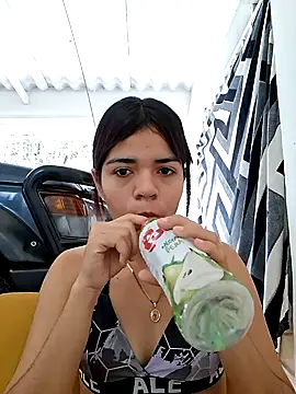 Skinny Wet online show from November 25, 2025, 12:05 pm