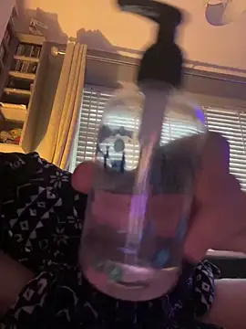 8inchLiam online show from March 6, 2026, 7:36 am