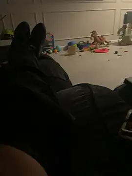 Kinkycouple142 online show from March 25, 2026, 9:14 pm