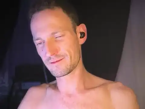 Hotcrazy235 online show from November 26, 2025, 12:54 am