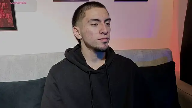 AresMassimoX online show from December 3, 2025, 3:07 am