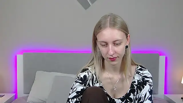 RachaelCute online show from May 16, 2026, 11:20 am