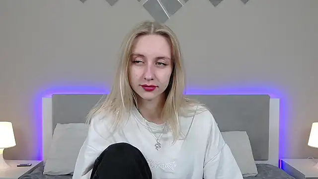 RachaelCute online show from March 12, 2026, 9:13 am