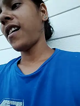 Sofia-luna1 online show from November 16, 2025, 9:19 pm