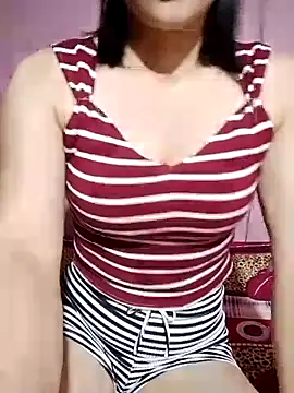 Snapshot of Cloud-wh chatting on March 1, 2026, 1:33 pm Cloud-wh online show from March 1, 2026, 1:33 pm