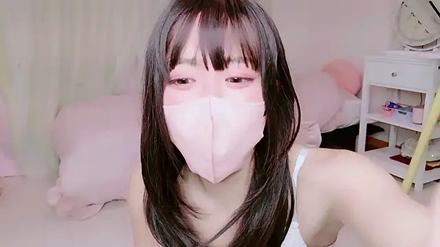 KAZUNAxo online show from November 16, 2025, 1:05 pm