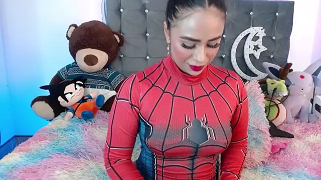 lunabritton1 online show from March 4, 2026, 3:36 am