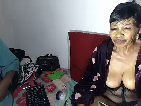 Snapshot of GucciladyXXXX chatting on November 20, 2025, 8:31 pm GucciladyXXXX online show from November 20, 2025, 8:31 pm