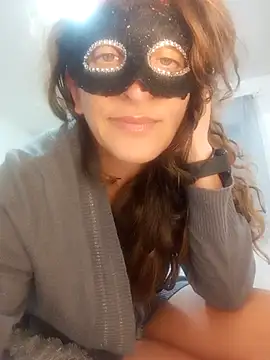 Giorgia13 online show from November 28, 2025, 5:13 pm