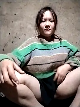 Snapshot of m-mbae chatting on February 2, 2026, 10:25 am m-mbae online show from February 2, 2026, 10:25 am