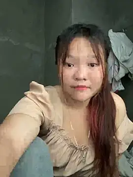 Snapshot of m-mbae chatting on May 10, 2026, 12:25 am m-mbae online show from May 10, 2026, 12:25 am