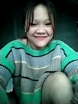 Snapshot of m-mbae chatting on February 3, 2026, 1:05 am m-mbae online show from February 3, 2026, 1:05 am