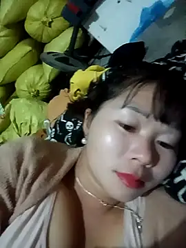 vangkt-cute online show from December 3, 2025, 4:02 am