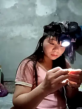 vangkt-cute online show from February 25, 2026, 8:52 pm