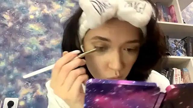 JamieRosten online show from November 14, 2025, 12:09 pm