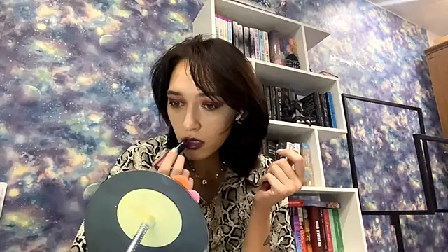 JamieRosten online show from November 18, 2025, 12:08 pm