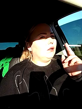 Moumy girl online show from November 24, 2025, 7:08 am