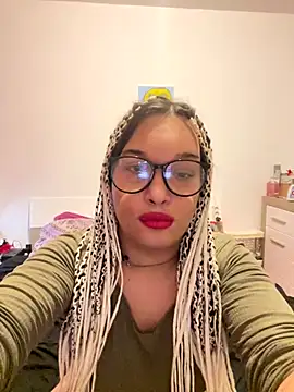 RueBeth online show from November 15, 2025, 6:01 pm