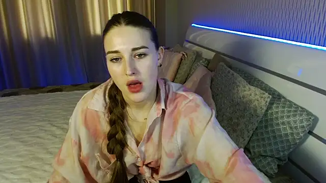 cutie violet online show from November 27, 2025, 11:10 am