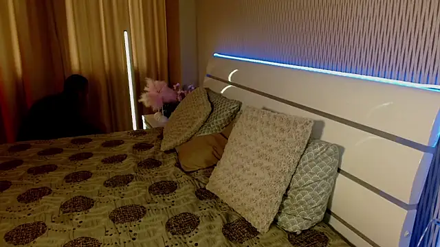 cutie violet online show from November 18, 2025, 10:07 am