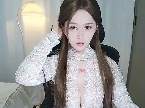 Snapshot of Honey-wanning chatting on November 16, 2025, 7:57 am Honey-wanning online show from November 16, 2025, 7:57 am