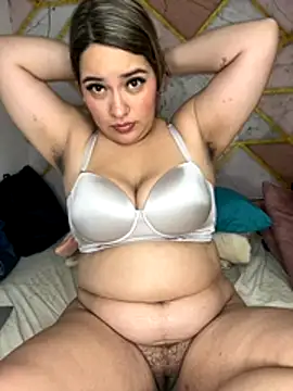 Amira Malia online show from December 4, 2025, 1:43 pm