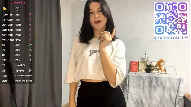 StacySanchez online show from November 29, 2025, 3:34 pm