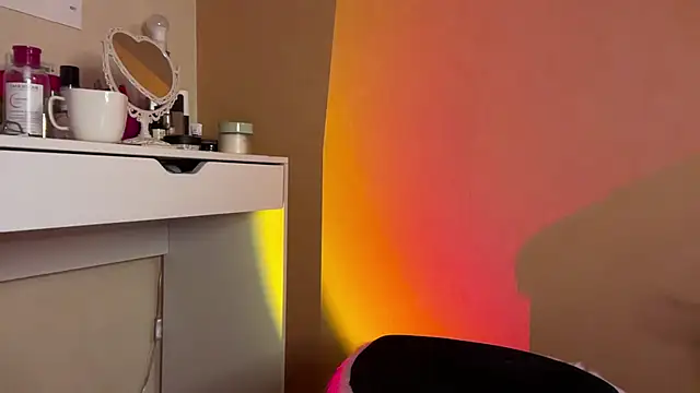 Emily Di1 online show from December 13, 2025, 8:04 pm