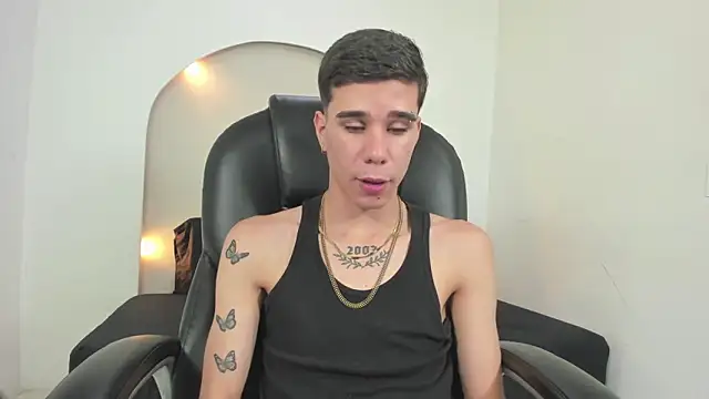 Gabo white1 online show from December 21, 2025, 9:44 am