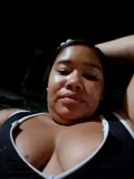 Snapshot of Sarahy- chatting on April 27, 2026, 12:30 am Sarahy- online show from April 27, 2026, 12:30 am