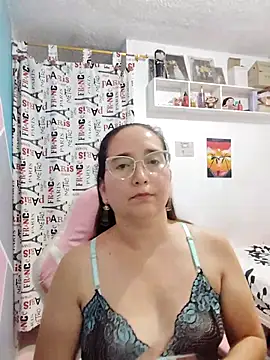 LaLey2702 online show from November 19, 2025, 1:38 am