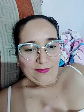 LaLey2702 online show from November 30, 2025, 3:07 am