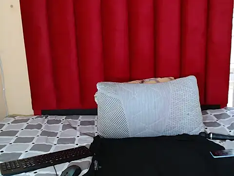 ChoklitBerry online show from November 16, 2025, 2:44 pm