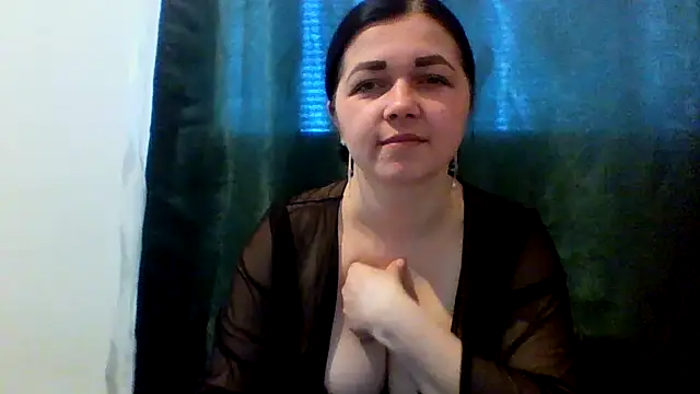 Vitalina282128 online show from May 11, 2026, 10:05 am
