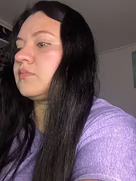 Snapshot of Just_danna chatting on June 3, 2026, 6:03 am Just danna online show from June 3, 2026, 6:03 am
