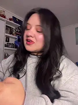 Snapshot of Just_danna chatting on June 1, 2026, 4:35 am Just danna online show from June 1, 2026, 4:35 am