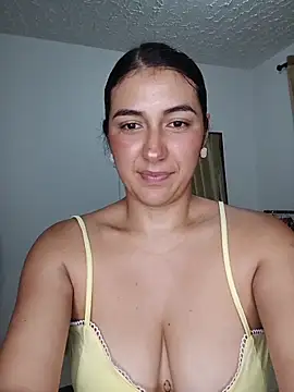 ViolettaWalton1 online show from December 23, 2025, 3:39 am