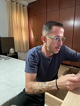 Lucasjandre online show from April 9, 2026, 8:04 pm