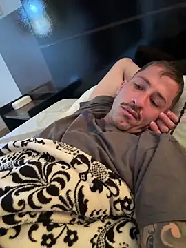 Lucasjandre online show from April 16, 2026, 10:16 am