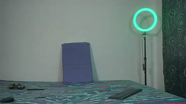 Max ethan5 online show from November 21, 2025, 9:36 pm