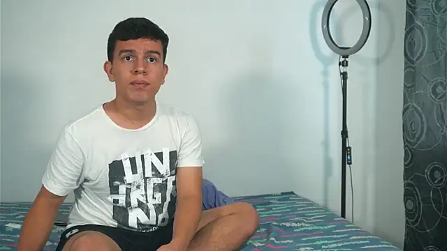 Max ethan5 online show from November 16, 2025, 9:30 pm