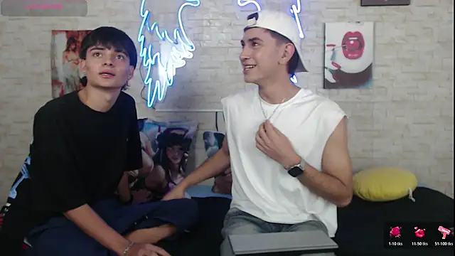 axel milo kairo and noa online show from November 12, 2025, 8:23 pm